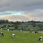 Farm Caravan On Working Farm Lejlighed