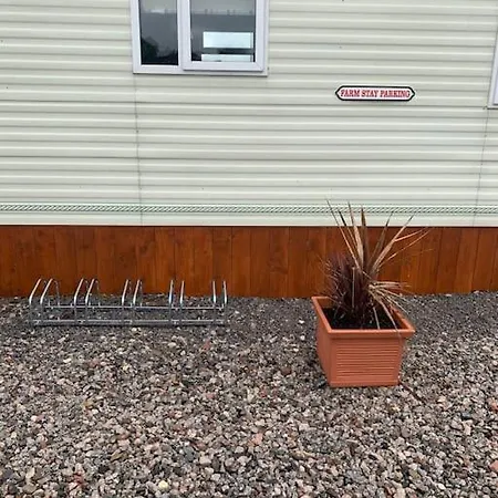 Farm Caravan On Working Farm * Dacre