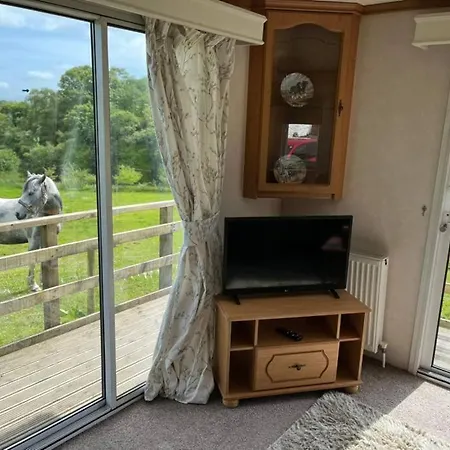 Apartment Farm Caravan On Working Farm Dacre (Cumbria)