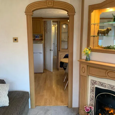 Farm Caravan On Working Farm アパート Dacre