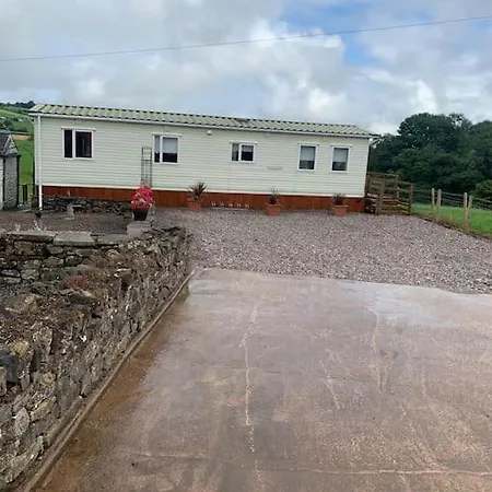 Farm Caravan On Working Farm * Dacre (Cumbria)